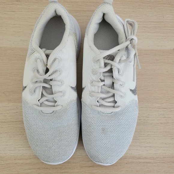 Nike Flex Experience RUN 10 Women's Sneaker Running Shoes Size US-6.5 C19964-100 - Picture 2 of 10